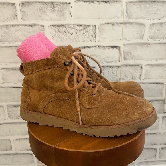 Women’s Ugg Bethany chestnut tan colored fur lined boots 8 - Picture 2 of 6